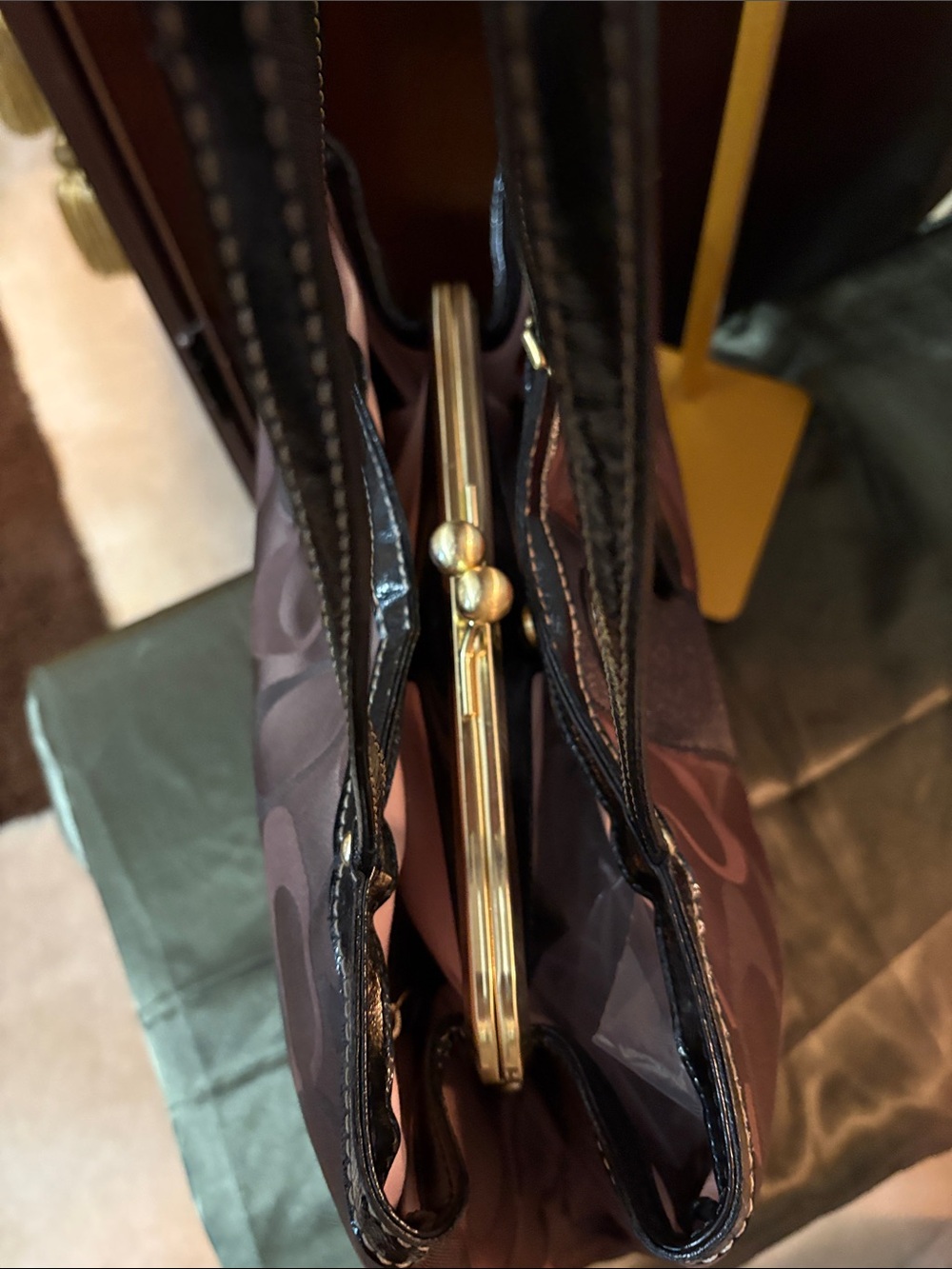 Coach Signature C Kiss lock framed carry all tote G1276-20105 - Picture 4 of 15